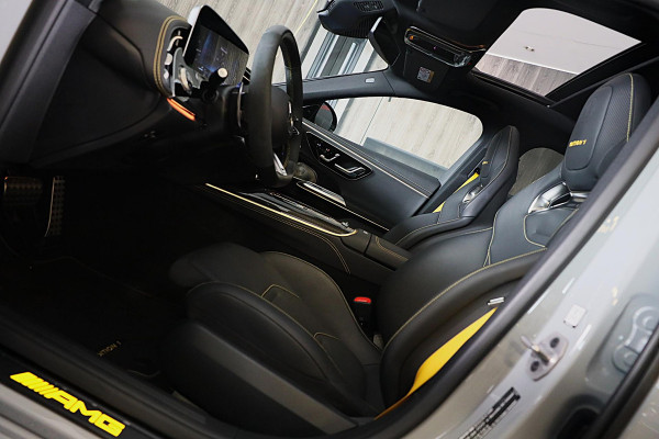 Mercedes-Benz E-Klasse AMG 53 4MATIC+ Edition 1 / Hyperscreen / Performance Zetels / Head Up / 360 Camera / Memory / Open Panorama
