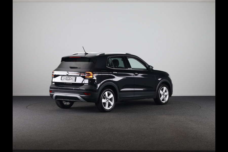 Volkswagen T-Cross 1.0 TSI Style 110 pk Automaat (DSG) | Navigatie | Parkeersensoren | Apple Carplay/Android Auto | Stoelverwarming | Voll. digitaal instrumentenpaneel |