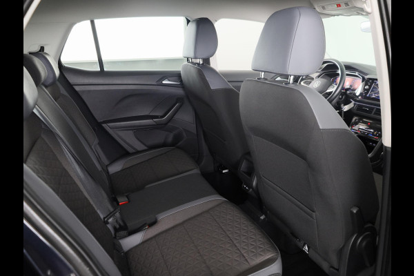 Volkswagen T-Cross 1.0 TSI Style 110 pk Automaat (DSG) | Navigatie | Parkeersensoren | Apple Carplay/Android Auto | Stoelverwarming | Voll. digitaal instrumentenpaneel |