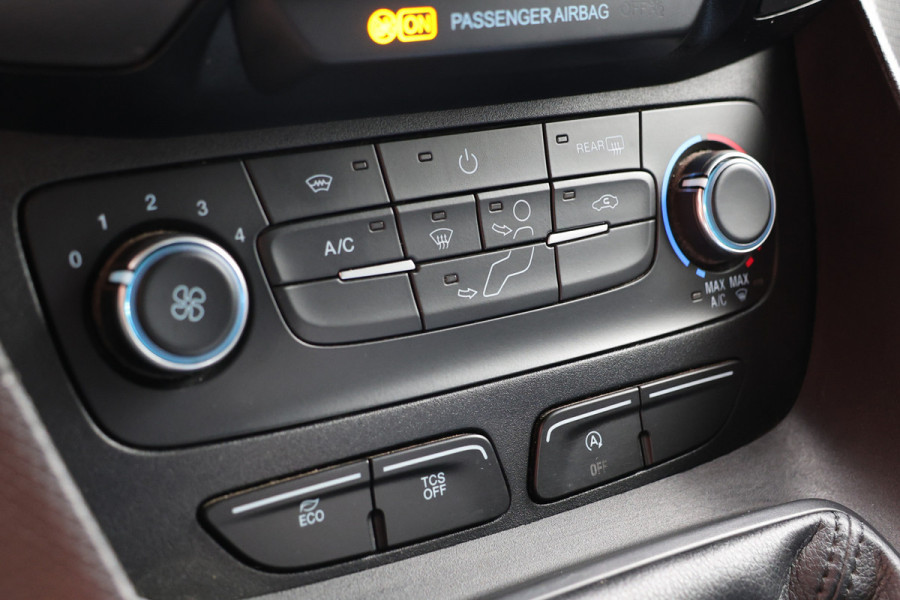 Ford Transit Connect 1.0 Ecoboost 100 PK | Navigatie | Camera | CarPlay | Cruise control | 3-Zitter | MF Stuur | Nieuwe APK | Dealer onderhouden | Benzine | Euro 6