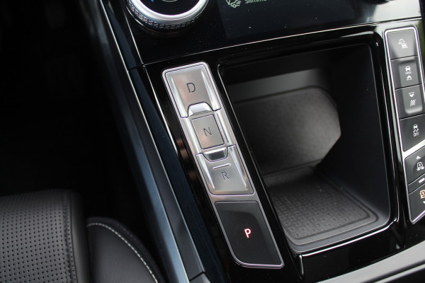 Jaguar I-PACE EV400 HSE 90 kWh / Panoramadak / Camera / Luchtvering / Keyless / 20'' / Meridian / Leder / Navigatie / Stoelverwarming / Stuurverwarming / DAB / Dodehoek / ACC