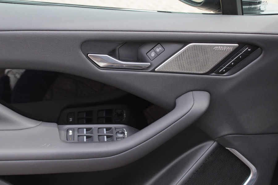 Jaguar I-PACE EV400 HSE 90 kWh / Panoramadak / Camera / Luchtvering / Keyless / 20'' / Meridian / Leder / Navigatie / Stoelverwarming / Stuurverwarming / DAB / Dodehoek / ACC