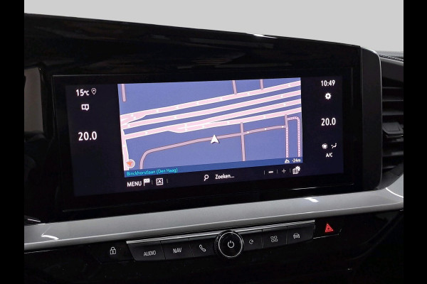 Opel Mokka Electric Level 3 50 kWh / Camera / CarPlay / Keyless / LED Koplampen / 17'' / Navigatie / Stuur+Stoelverwarming / DAB / Dodehoek / Cruise Control / Warmtepomp