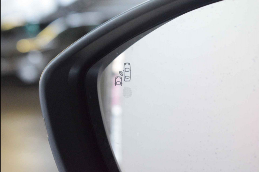 Opel Mokka Electric Level 3 50 kWh / Camera / CarPlay / Keyless / LED Koplampen / 17'' / Navigatie / Stuur+Stoelverwarming / DAB / Dodehoek / Cruise Control / Warmtepomp