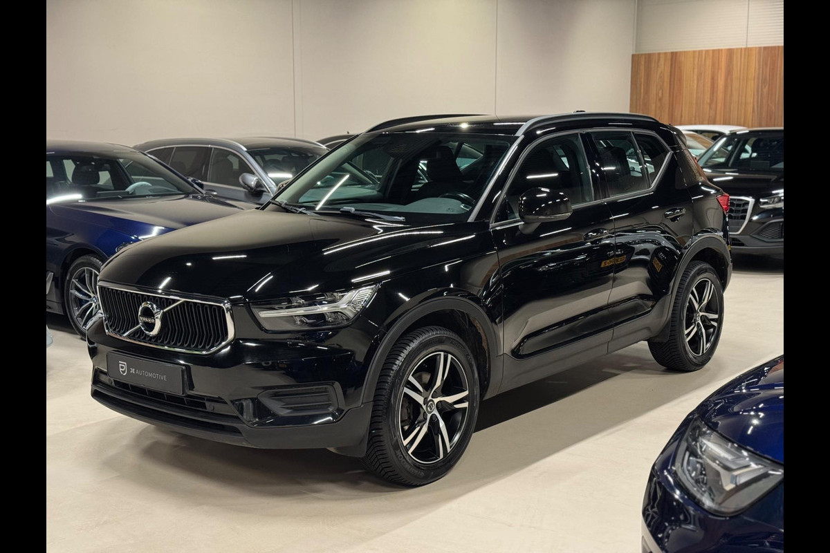 Volvo XC40 1.5 T3 163PK Momentum, Navi, Cruise, Cam, PDC, Clima, Voll Led, Bluetooth/Tel, Private Glas, Volledig Onderhouden
