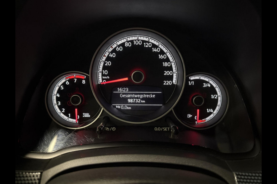Volkswagen up! 1.0 BMT high up! | Cruise | PDC