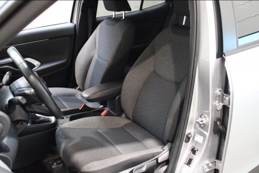 Toyota Yaris Cross 1.5 Hybrid First Edition Camera/cruise/navi prijs is rijklaar incl 12 maanden bovag