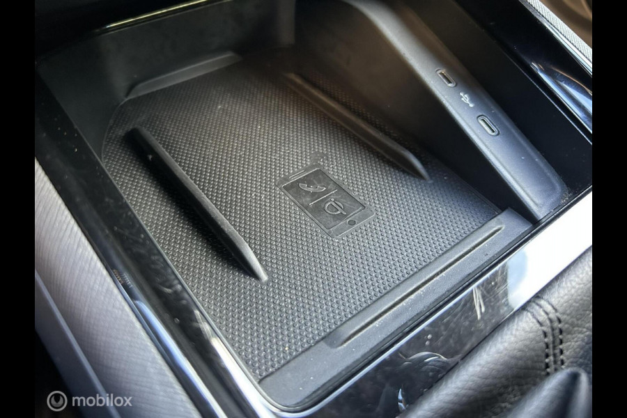 Škoda Kamiq 1.0 TSI Ambition DSG AUTOMAAT / FM nav / Carplay / 17" / Clima