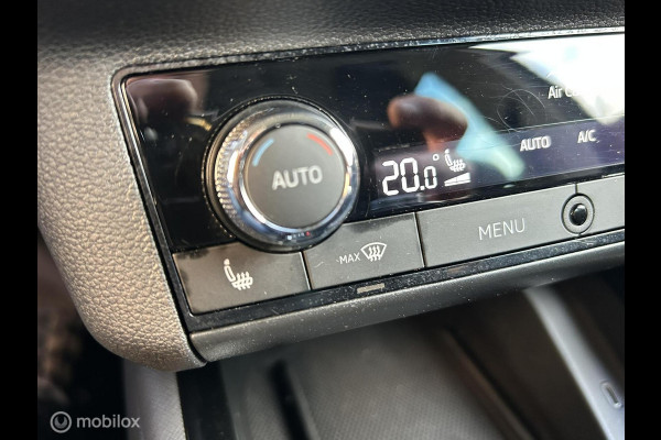 Škoda Kamiq 1.0 TSI Ambition DSG AUTOMAAT / FM nav / Carplay / 17" / Clima