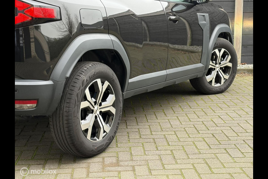 Dacia Duster 1.2 TCe 130 PK mild hybrid Expression FM nav / 17" / Camera / 14.330 KM!!!