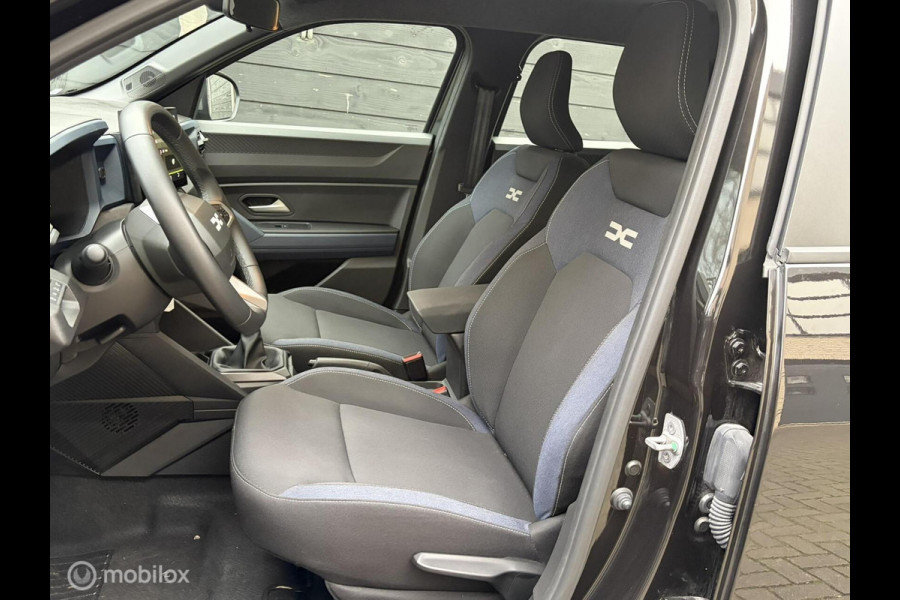 Dacia Duster 1.2 TCe 130 PK mild hybrid Expression FM nav / 17" / Camera / 14.330 KM!!!