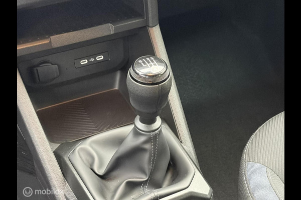 Dacia Duster 1.2 TCe 130 PK mild hybrid Expression FM nav / 17" / Camera / 14.330 KM!!!