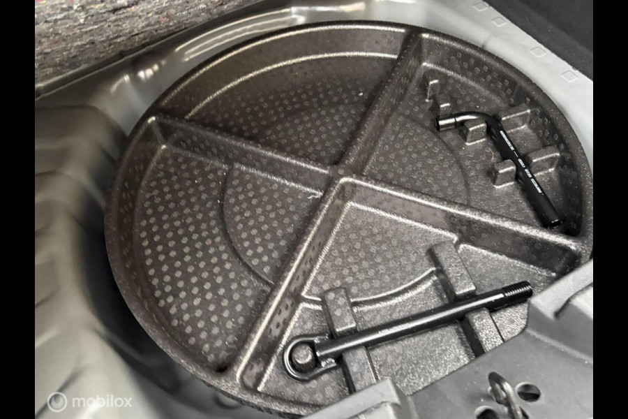 Dacia Duster 1.2 TCe 130 PK mild hybrid Expression FM nav / 17" / Camera / 14.330 KM!!!