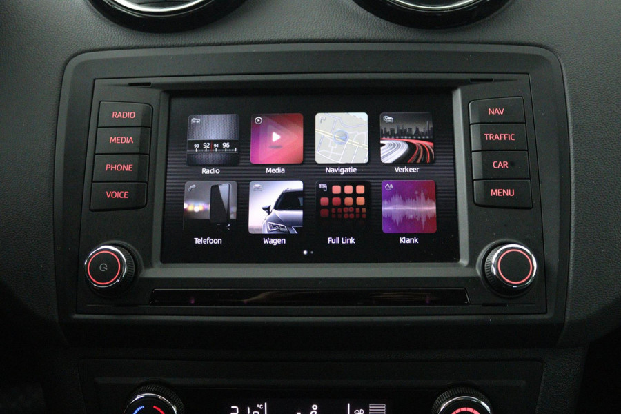 Seat Ibiza 1.0 EcoTSI Style Connect (STOELVERWARMING, AUTOMAAT, CARPLAY, CRUISE CONTROL, PARKEERSENSOREN)