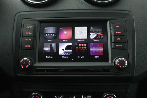 Seat Ibiza 1.0 EcoTSI Style Connect (STOELVERWARMING, AUTOMAAT, CARPLAY, CRUISE CONTROL, PARKEERSENSOREN)