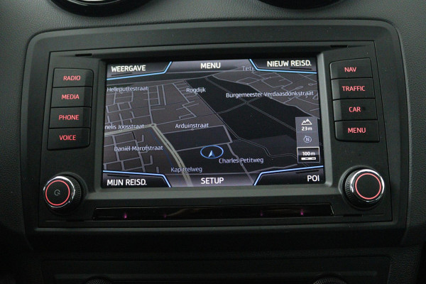 Seat Ibiza 1.0 EcoTSI Style Connect (STOELVERWARMING, AUTOMAAT, CARPLAY, CRUISE CONTROL, PARKEERSENSOREN)