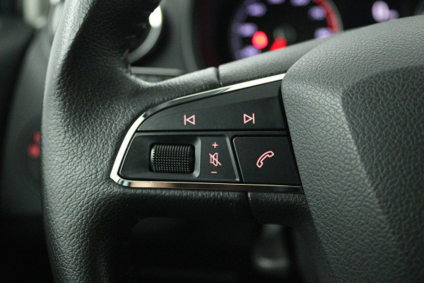 Seat Ibiza 1.0 EcoTSI Style Connect (STOELVERWARMING, AUTOMAAT, CARPLAY, CRUISE CONTROL, PARKEERSENSOREN)