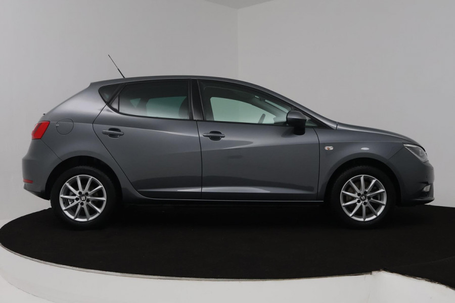 Seat Ibiza 1.0 EcoTSI Style Connect (STOELVERWARMING, AUTOMAAT, CARPLAY, CRUISE CONTROL, PARKEERSENSOREN)