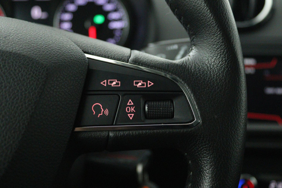 Seat Ibiza 1.0 EcoTSI Style Connect (STOELVERWARMING, AUTOMAAT, CARPLAY, CRUISE CONTROL, PARKEERSENSOREN)