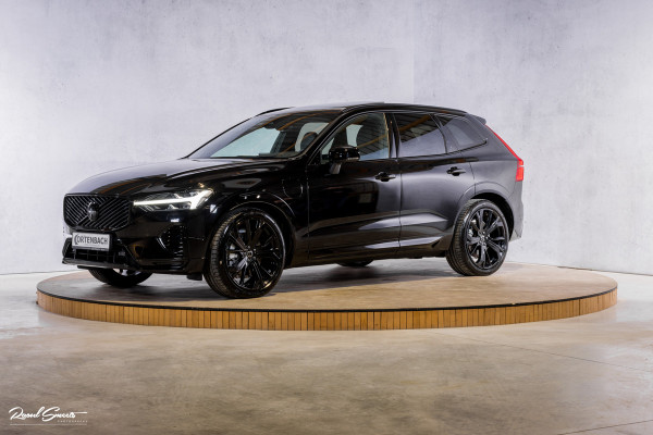 Volvo XC60 2.0 T8 Plug-in hybrid AWD Plus Black Edition | Luchtvering | Harman Kardon | Adaptieve cruise | Panorama dak | Nieuw |