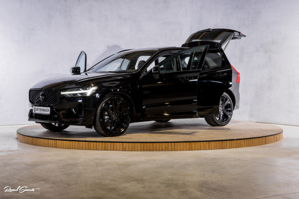 Volvo XC60 2.0 T8 Plug-in hybrid AWD Plus Black Edition | Luchtvering | Harman Kardon | Adaptieve cruise | Panorama dak | Nieuw |