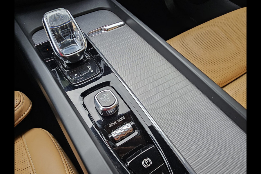 Volvo XC60 2.0 T8 AWD Polestar Engineered PHEV | Intellisafe | Pano | Trekhaak | Standverwarming | Leder | Stoelverwarming | Elek. stoelen + mermory | Vol |