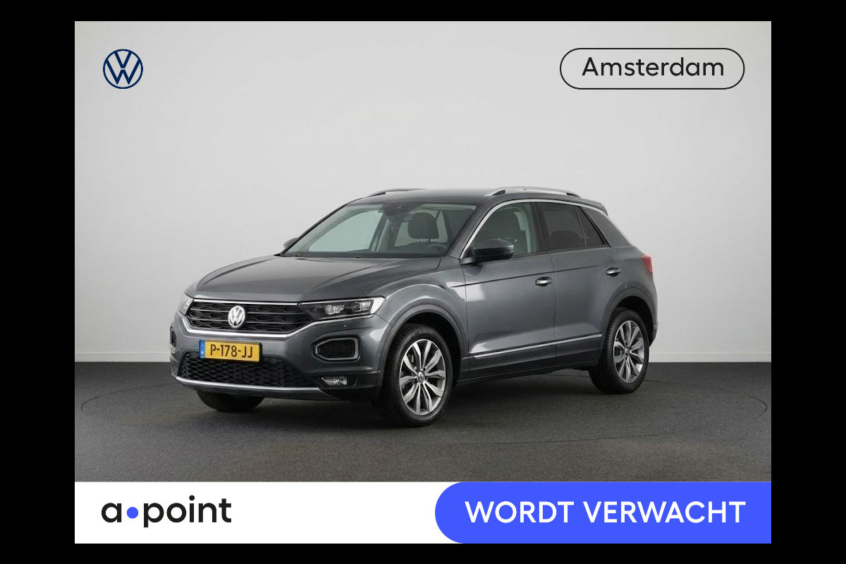 Volkswagen T-Roc 1.5 TSI Style Business 150PK DSG | Navigatie | Parkeercamera | Automatische airco | 17 inch Lm velgen |