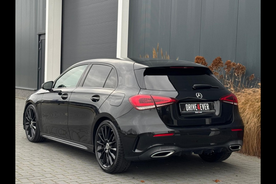 Mercedes-Benz A-Klasse 180 B.Sol AMG Ni Upg Widescreen Navi Camera PDC Led Leder