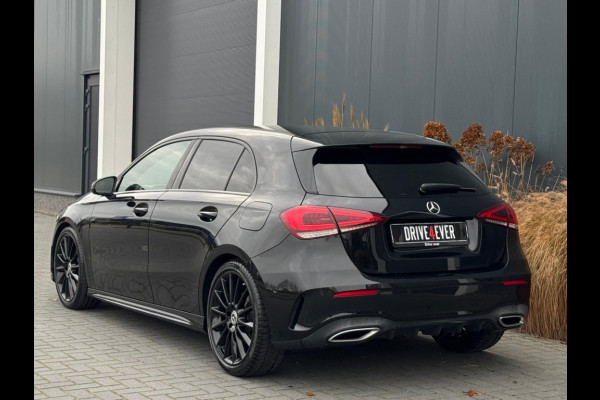 Mercedes-Benz A-Klasse 180 B.Sol AMG Ni Upg Widescreen Navi Camera PDC Led Leder