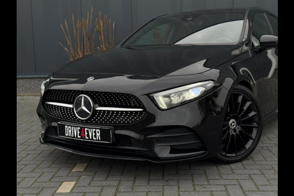 Mercedes-Benz A-Klasse 180 B.Sol AMG Ni Upg Widescreen Navi Camera PDC Led Leder