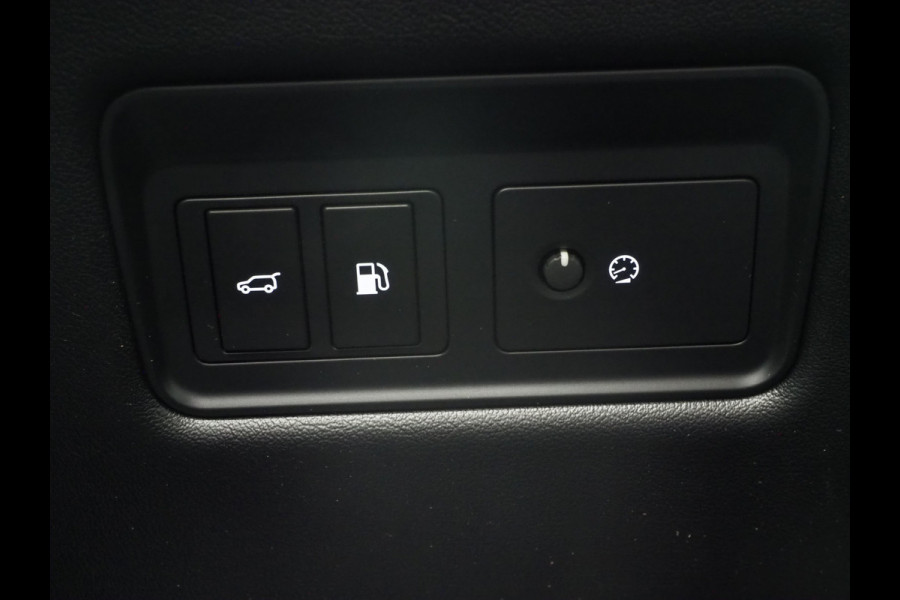 Land Rover Range Rover Sport P400e SVO Palette Grey | Black Pack | Panoramadak | Luchtvering | Meridian | Camera | Carplay