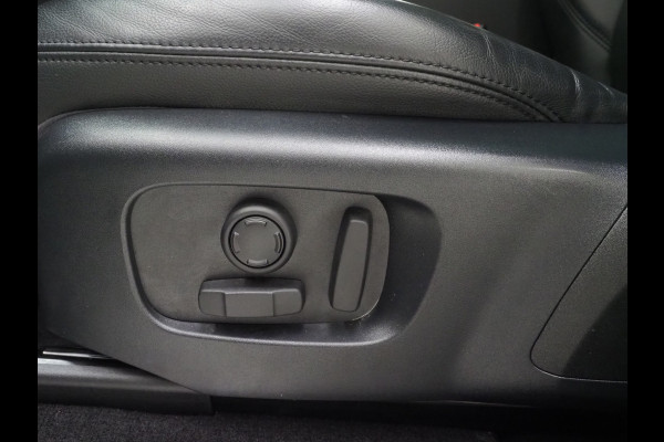 Land Rover Range Rover Sport P400e SVO Palette Grey | Black Pack | Panoramadak | Luchtvering | Meridian | Camera | Carplay