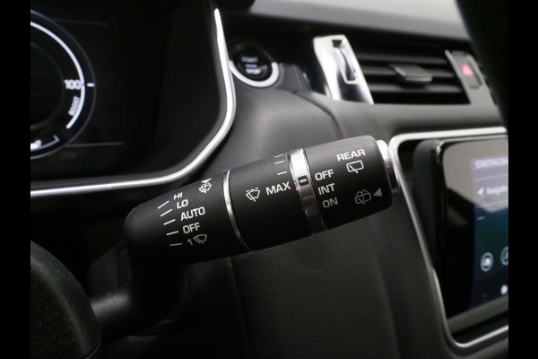 Land Rover Range Rover Sport P400e SVO Palette Grey | Black Pack | Panoramadak | Luchtvering | Meridian | Camera | Carplay
