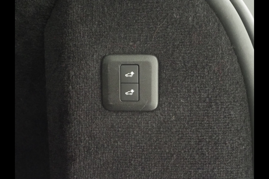 Land Rover Range Rover Sport P400e SVO Palette Grey | Black Pack | Panoramadak | Luchtvering | Meridian | Camera | Carplay