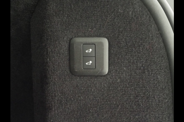 Land Rover Range Rover Sport P400e SVO Palette Grey | Black Pack | Panoramadak | Luchtvering | Meridian | Camera | Carplay