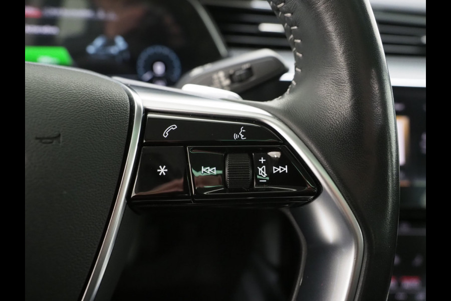 Audi e-tron Sportback 50 quattro Business edition Plus 71 kWh | Panoramadak | Luchtvering | Camera | Leder | Adaptive Cruise | Memory