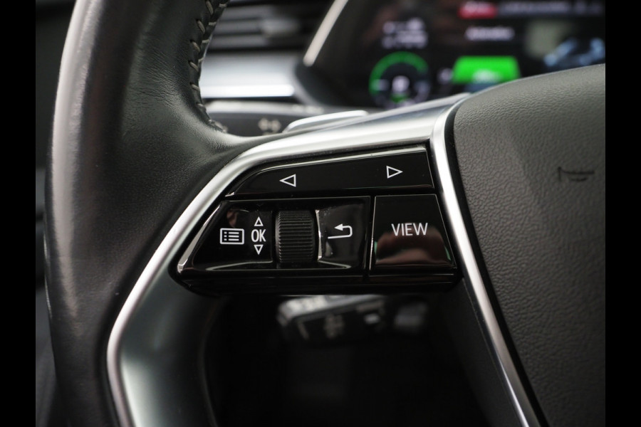 Audi e-tron Sportback 50 quattro Business edition Plus 71 kWh | Panoramadak | Luchtvering | Camera | Leder | Adaptive Cruise | Memory