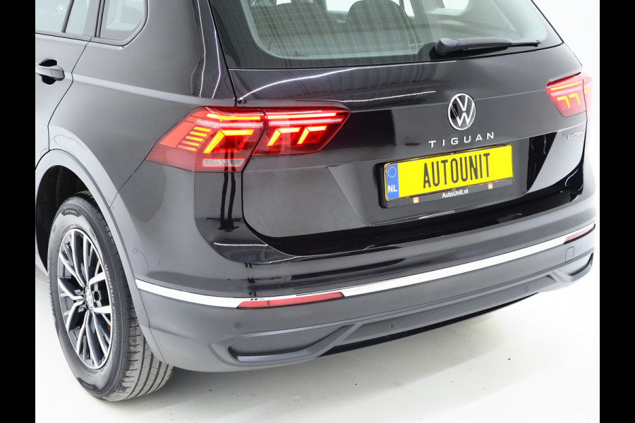 Volkswagen Tiguan 1.4 TSI eHybrid Elegance | Panoramadak | Adaptive Cruise | Dodehoekdetectie | Virtual | LED | DAB