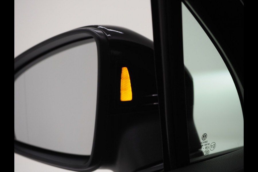 Volkswagen Tiguan 1.4 TSI eHybrid Elegance | Panoramadak | Adaptive Cruise | Dodehoekdetectie | Virtual | LED | DAB