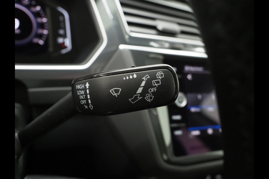 Volkswagen Tiguan 1.4 TSI eHybrid Elegance | Panoramadak | Adaptive Cruise | Dodehoekdetectie | Virtual | LED | DAB
