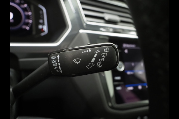 Volkswagen Tiguan 1.4 TSI eHybrid Elegance | Panoramadak | Adaptive Cruise | Dodehoekdetectie | Virtual | LED | DAB