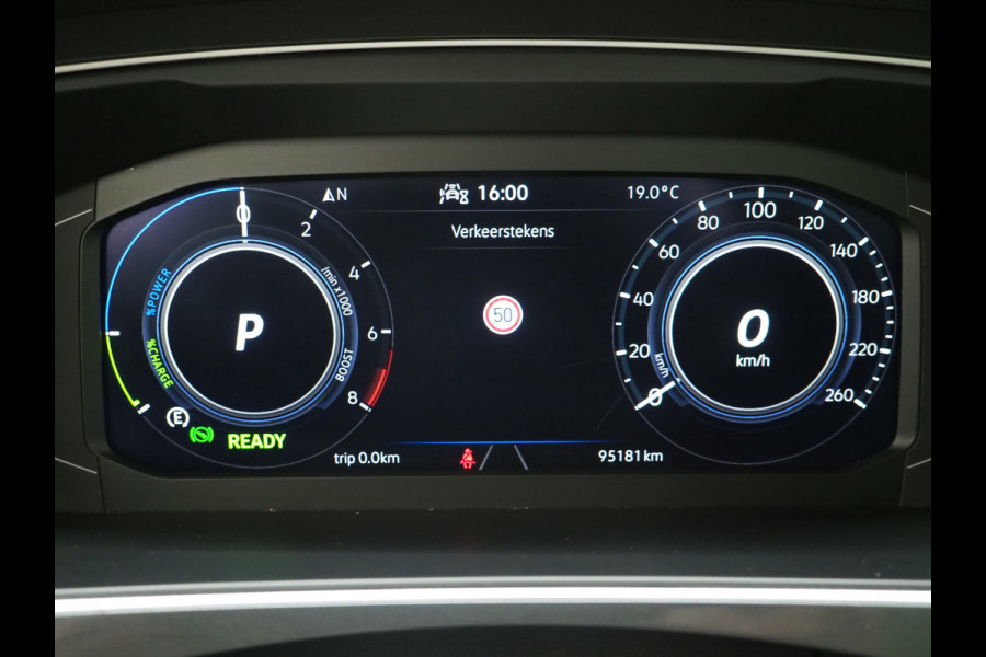 Volkswagen Tiguan 1.4 TSI eHybrid Elegance | Panoramadak | Adaptive Cruise | Dodehoekdetectie | Virtual | LED | DAB