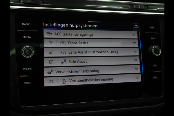 Volkswagen Tiguan 1.4 TSI eHybrid Elegance | Panoramadak | Adaptive Cruise | Dodehoekdetectie | Virtual | LED | DAB