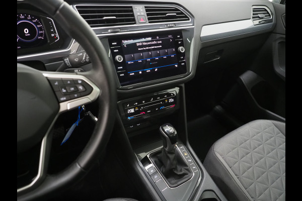 Volkswagen Tiguan 1.4 TSI eHybrid Elegance | Panoramadak | Adaptive Cruise | Dodehoekdetectie | Virtual | LED | DAB