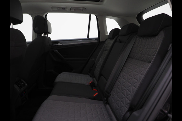Volkswagen Tiguan 1.4 TSI eHybrid Elegance | Panoramadak | Adaptive Cruise | Dodehoekdetectie | Virtual | LED | DAB