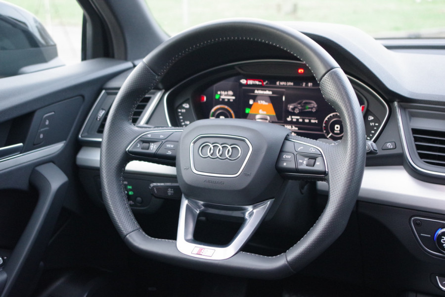 Audi Q5 55 TFSI e 367 PK Quattro Competition PHEV, Panoramadak, Camera, 21" LM