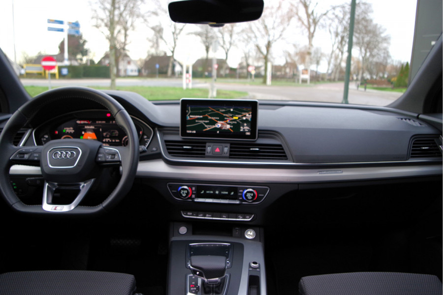 Audi Q5 55 TFSI e 367 PK Quattro Competition PHEV, Panoramadak, Camera, 21" LM