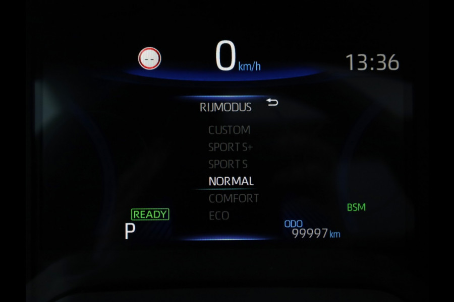 Toyota Corolla Touring Sports 2.0 Hybrid GR-Sport Plus | Panoramadak | JBL Audio | Head-up