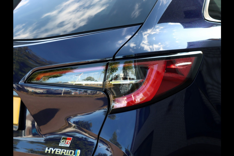 Toyota Corolla Touring Sports 2.0 Hybrid GR-Sport Plus | Panoramadak | JBL Audio | Head-up