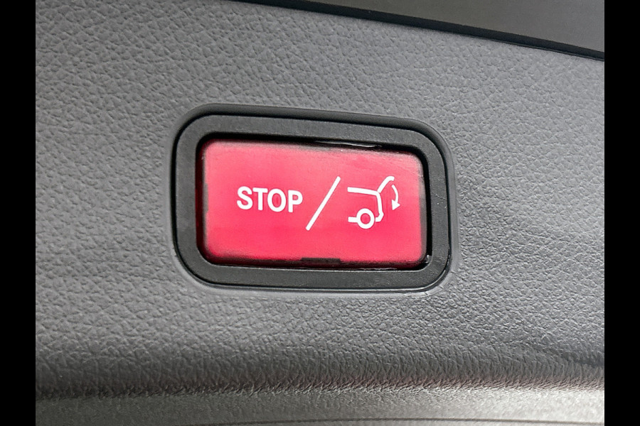 Mercedes-Benz GLC 300 e 4MATIC Luxury Line Lichtmetalen velgen | Navigatie | Parking support met camera achter | stuur verwarming |memory stoelen| Inclusief 24 maanden MB Certified garantie voor Europa.